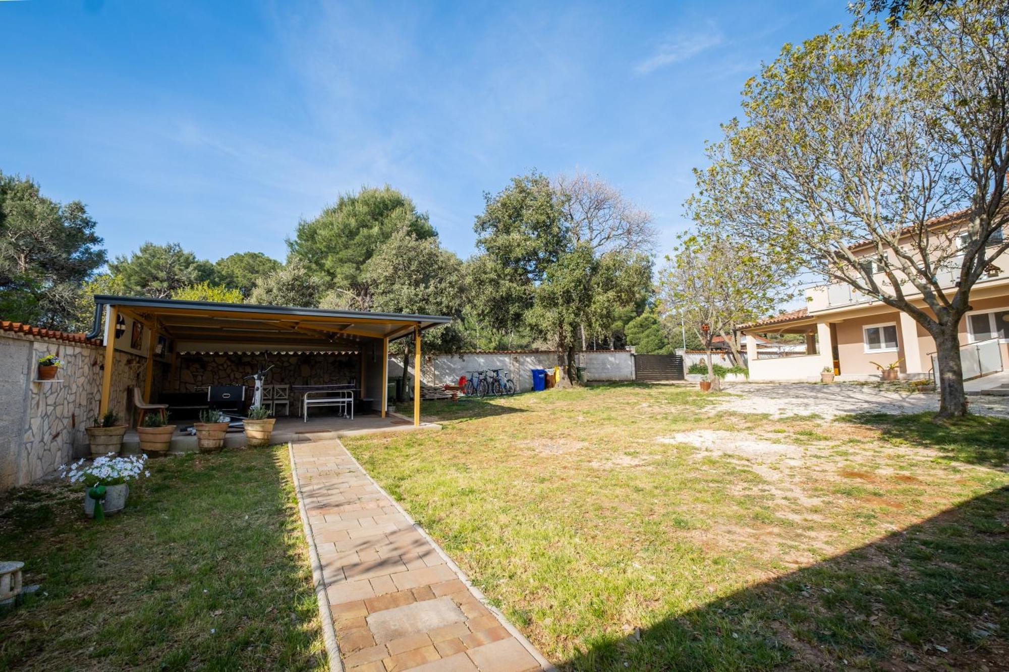 Vila Veronika 2 Pula Exterior photo